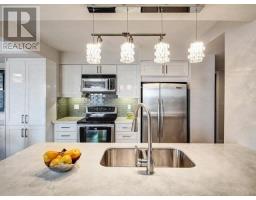 #2006 -20 BLUE JAYS WAY, toronto, Ontario